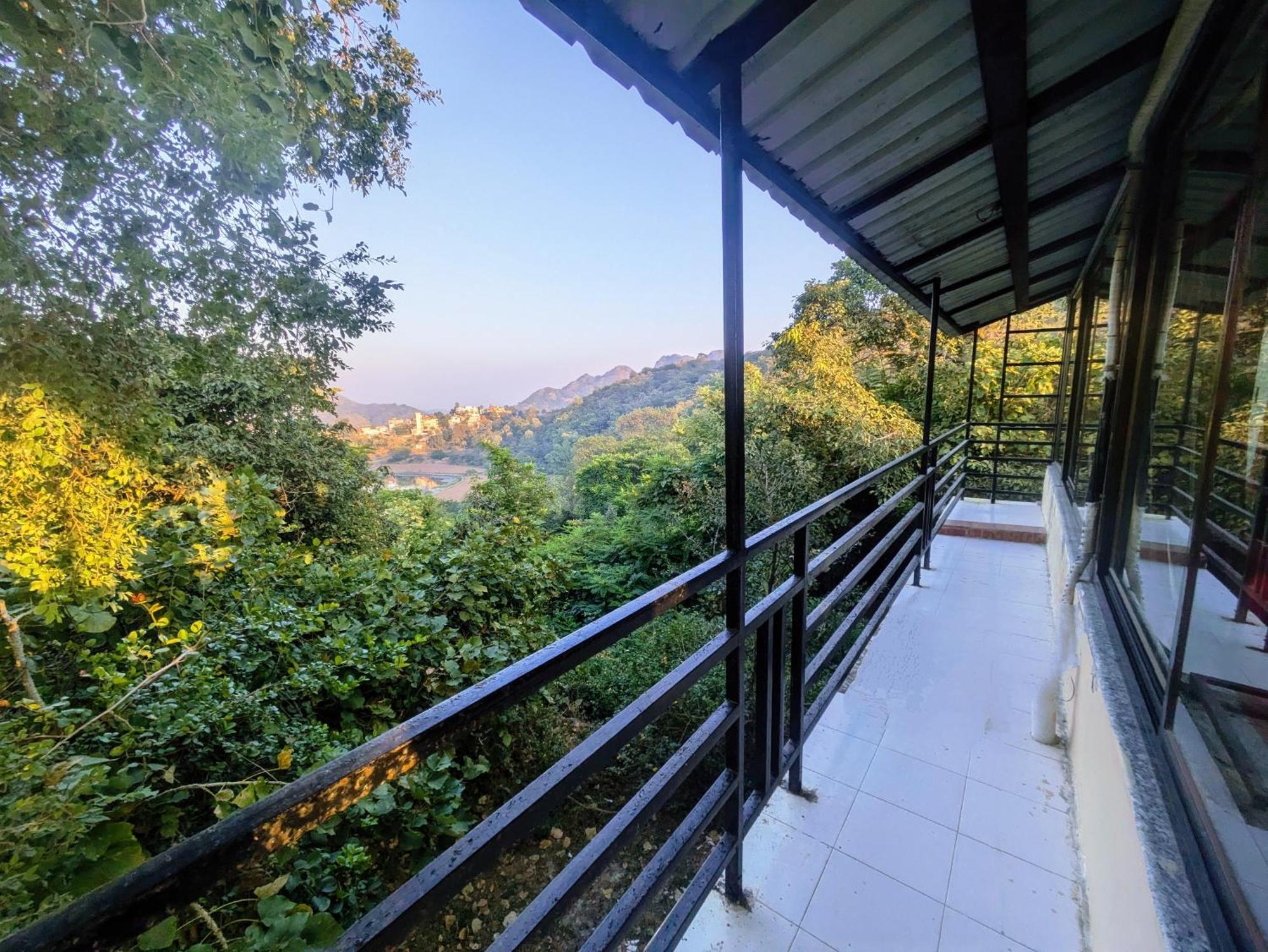 Dude Ranch Villa เมาท์อาบู ภายนอก รูปภาพ