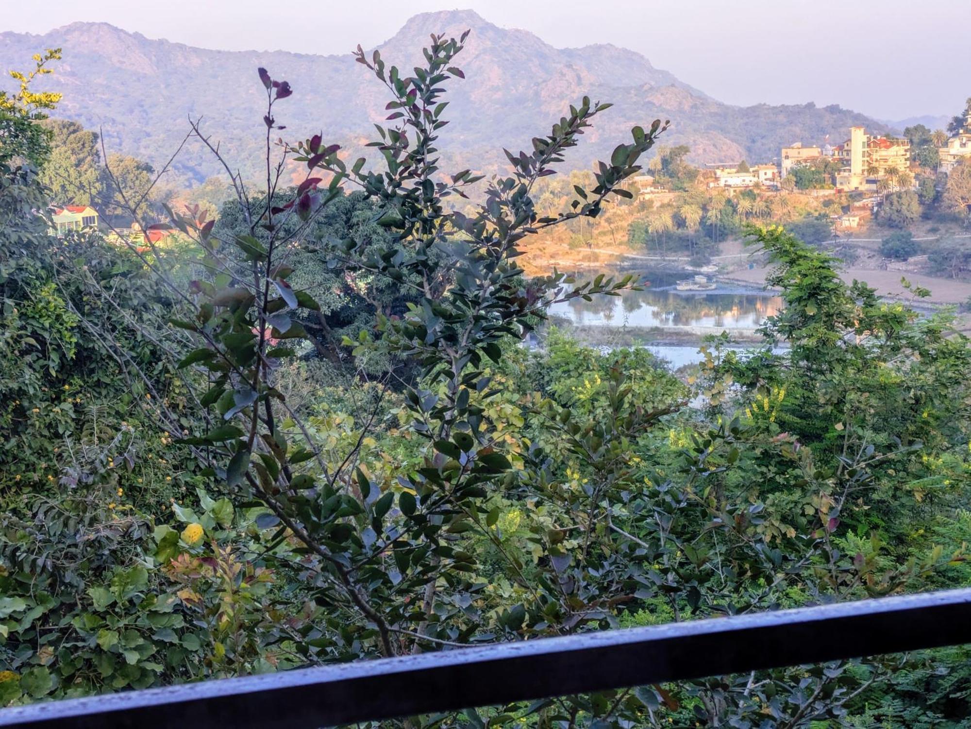 Dude Ranch Villa เมาท์อาบู ภายนอก รูปภาพ